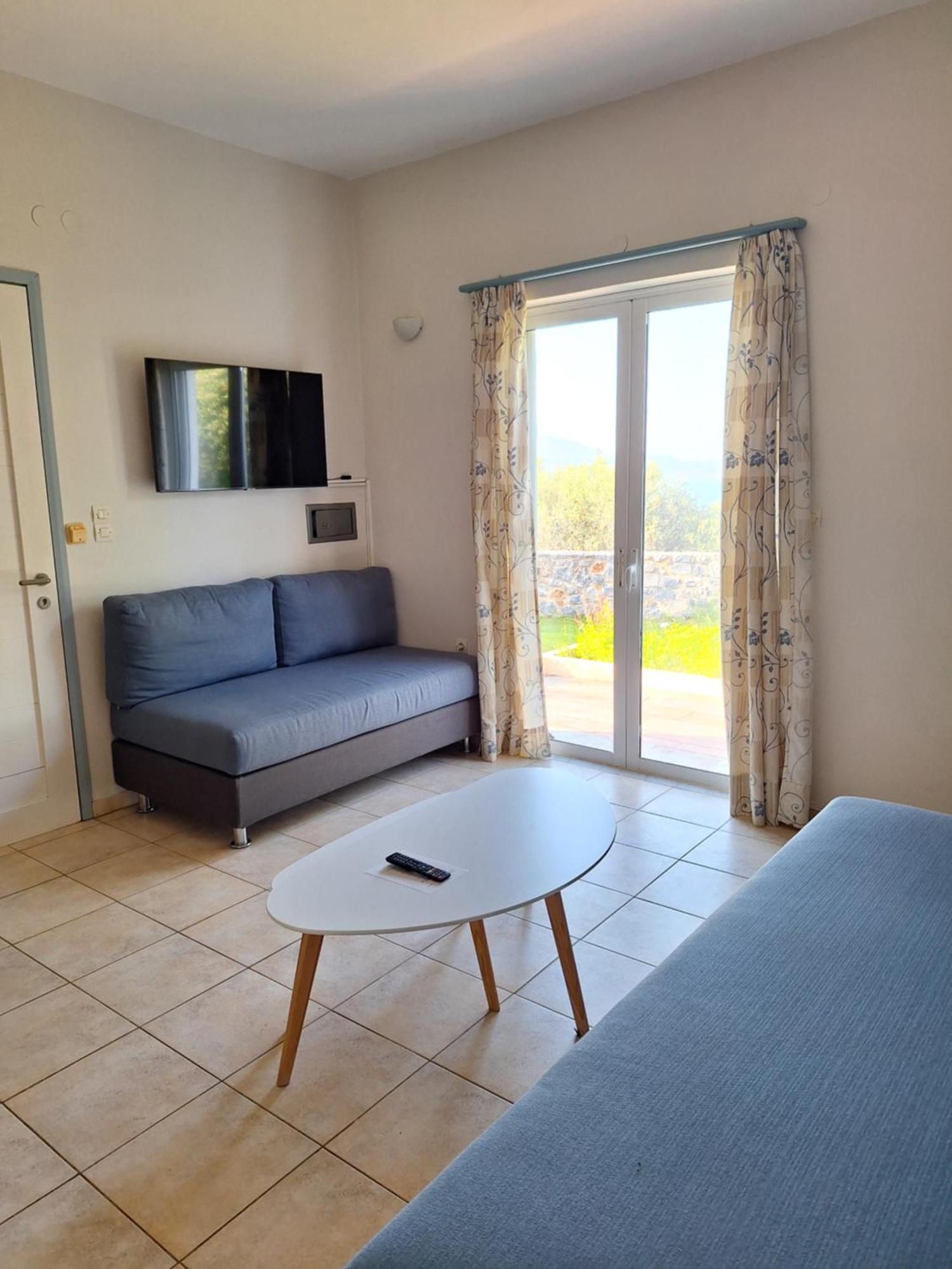 Artemis Apartments Kalyves Eksteriør billede